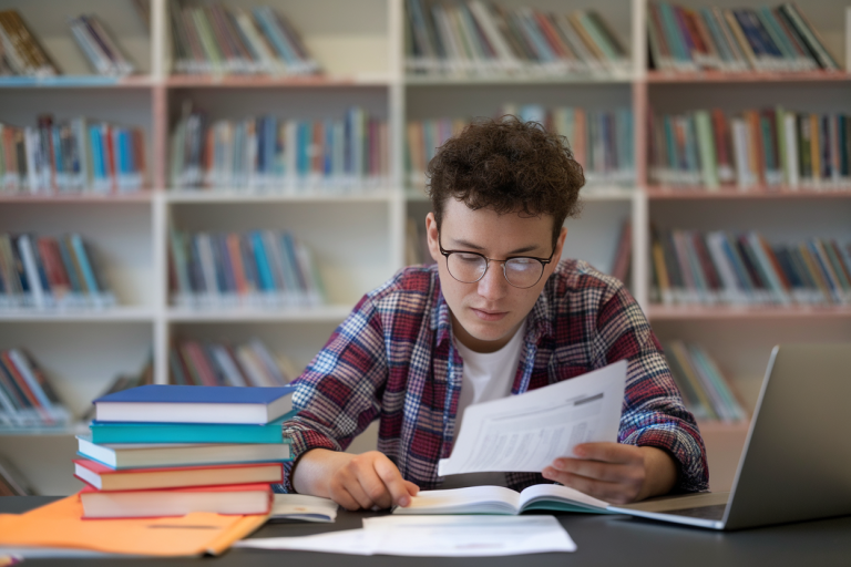Code INE : Qu&rsquo;est-ce que c&rsquo;est et Comment le Trouver Facilement ?