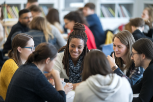 L'impact des formations gratuites sur l'inclusion sociale dans nos territoires